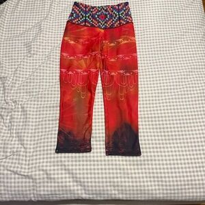 Onzie Multicolor Geometric Leggings